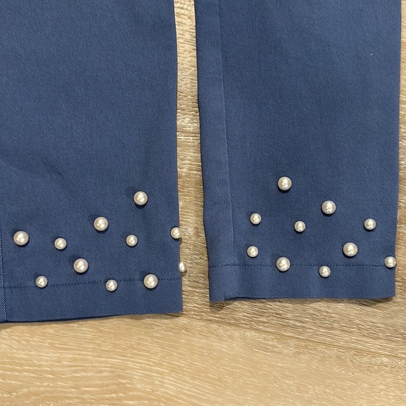 ATTYRE New York Blue lightweight denim Pants with pearl detail near hem Sz 4 - Picture 3 of 9